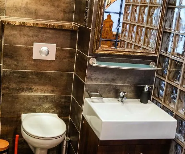 דירה Redcity Loft 25 ז'ירארדוב